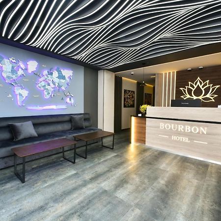 Bourbon Boutique Hotel Erevan Esterno foto