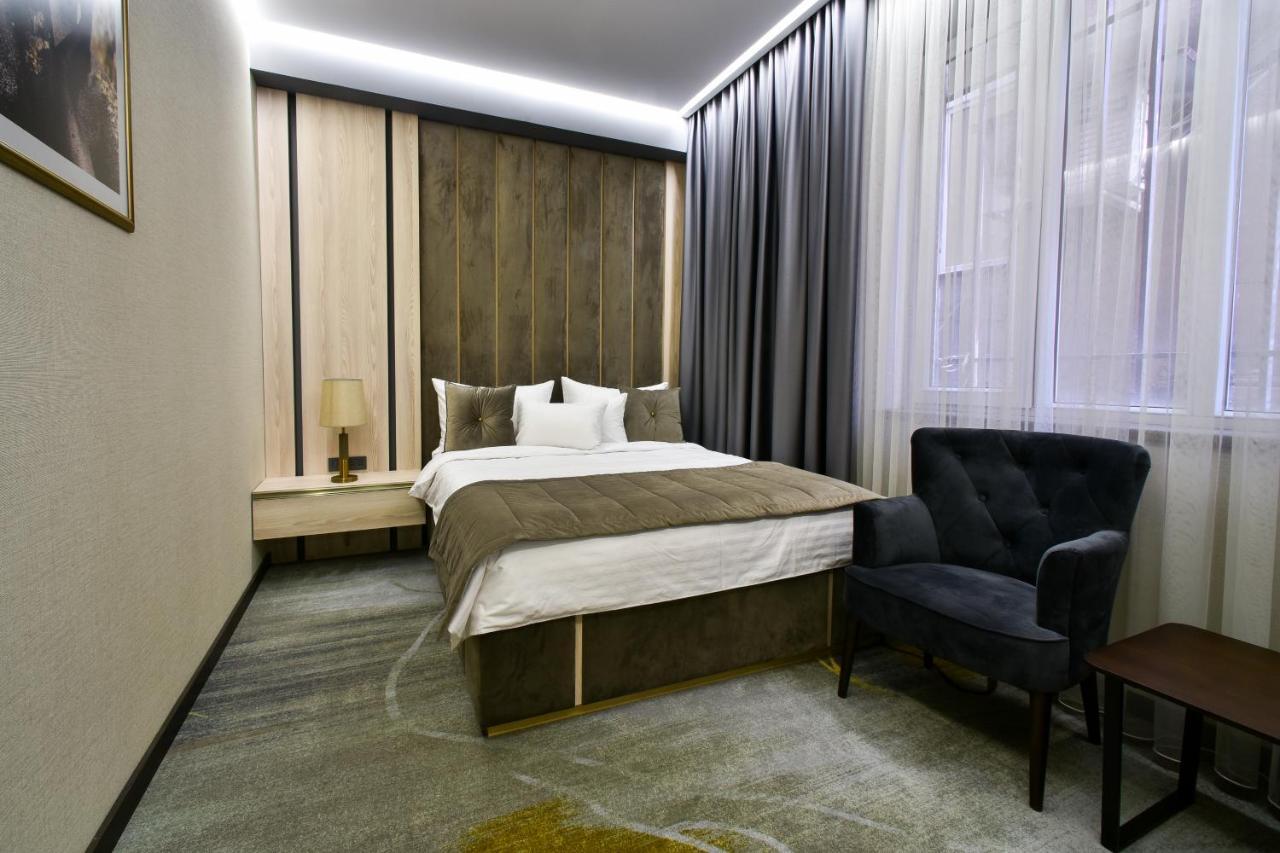 Bourbon Boutique Hotel Erevan Esterno foto