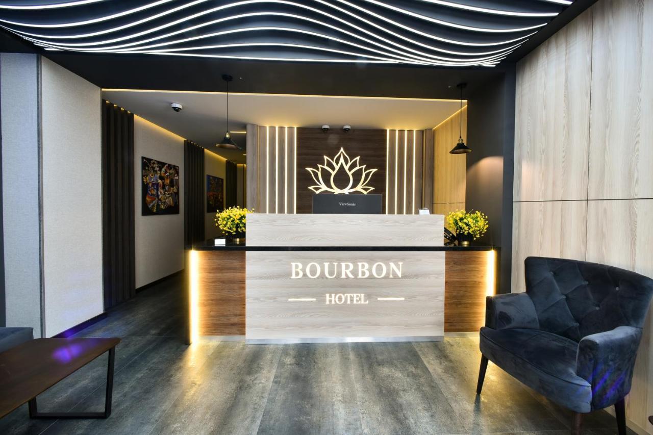 Bourbon Boutique Hotel Erevan Esterno foto