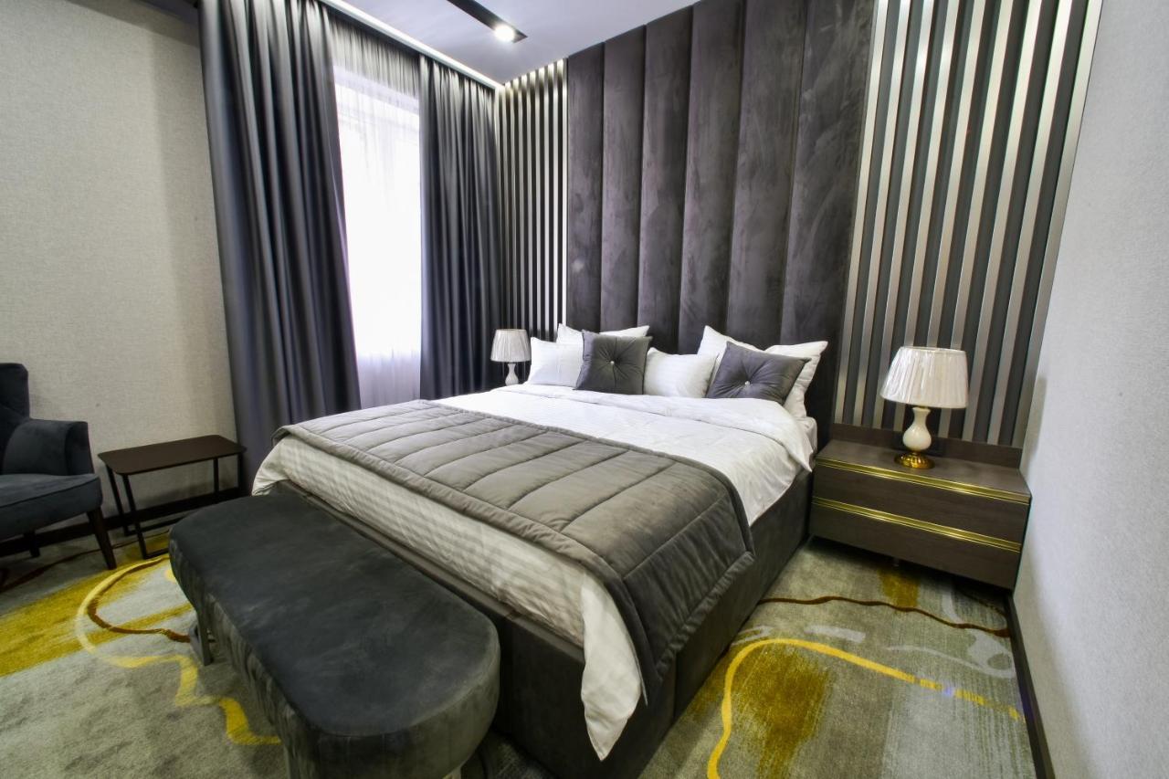 Bourbon Boutique Hotel Erevan Esterno foto