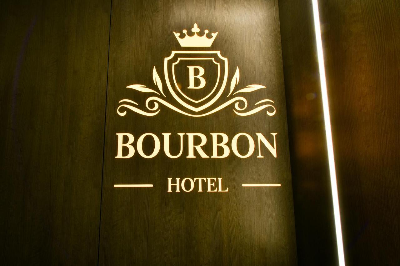 Bourbon Boutique Hotel Erevan Esterno foto