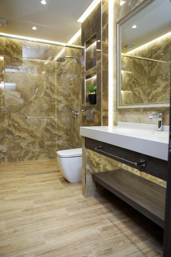 Bourbon Boutique Hotel Erevan Esterno foto