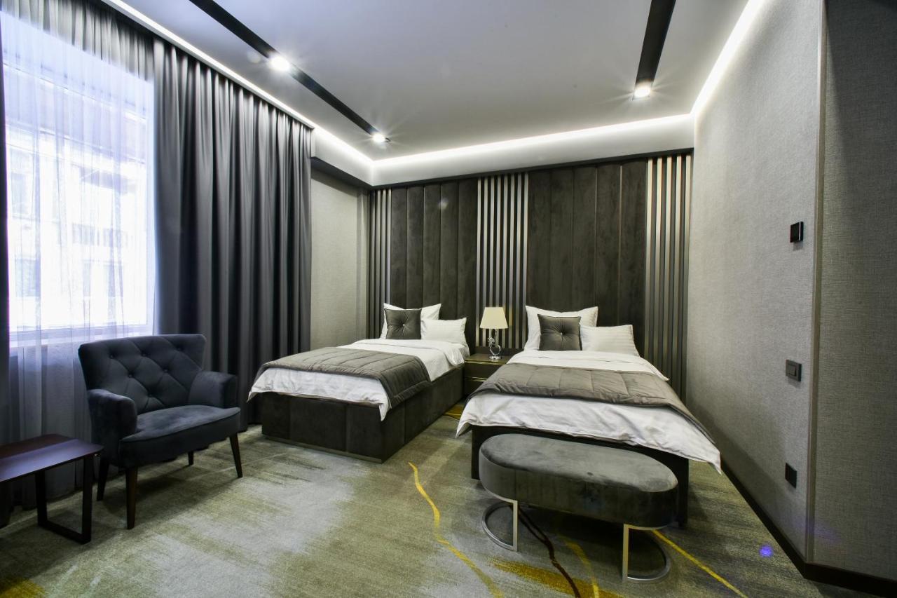 Bourbon Boutique Hotel Erevan Esterno foto