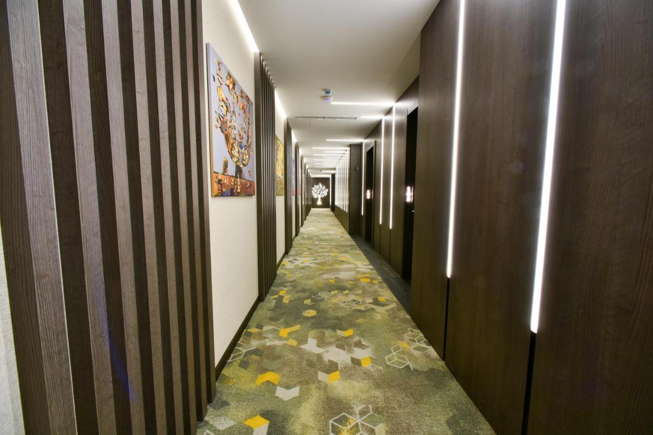 Bourbon Boutique Hotel Erevan Esterno foto