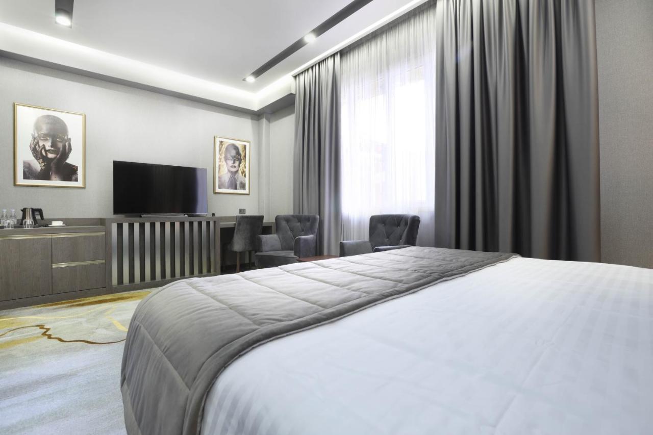 Bourbon Boutique Hotel Erevan Esterno foto
