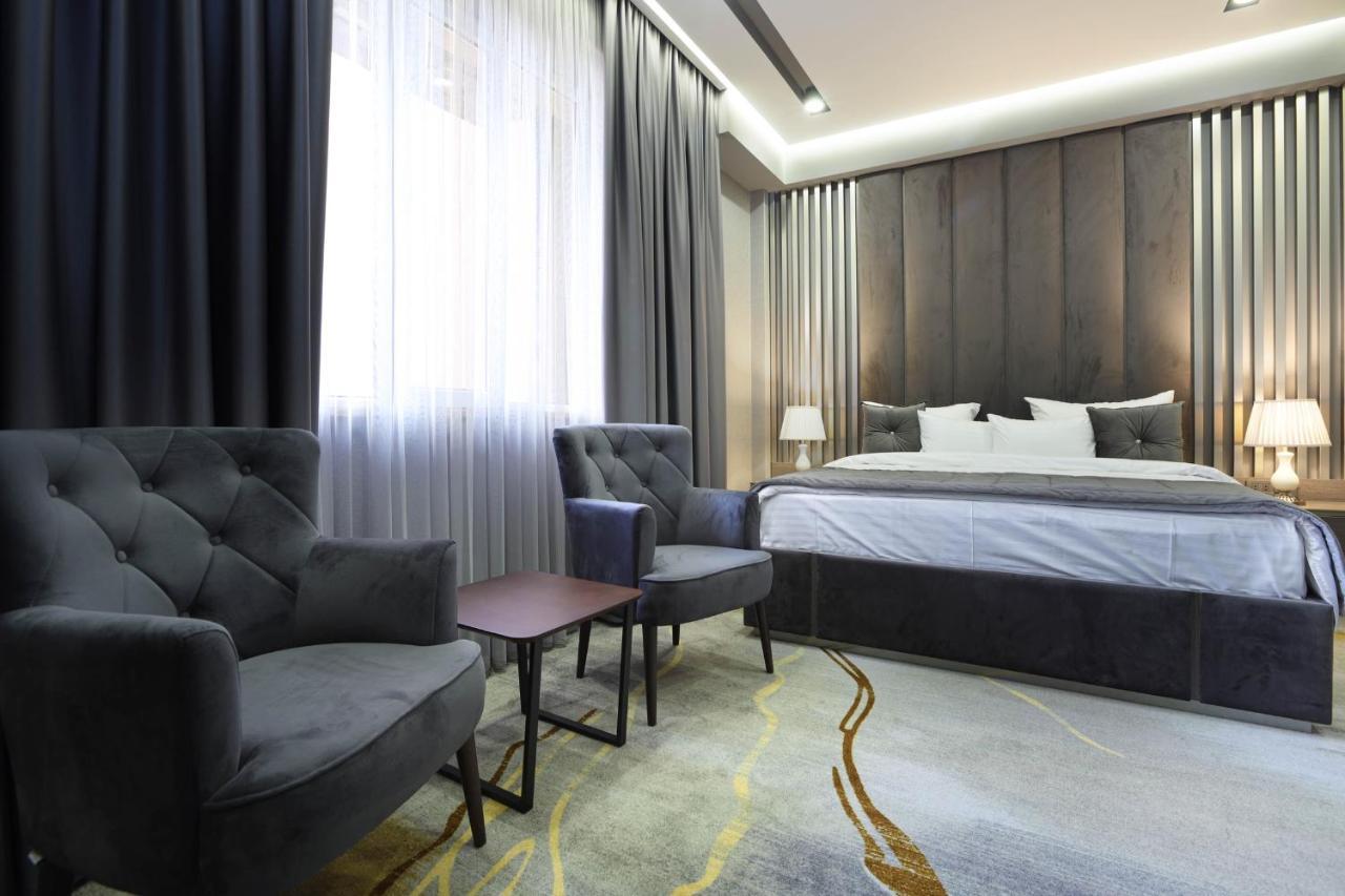Bourbon Boutique Hotel Erevan Esterno foto