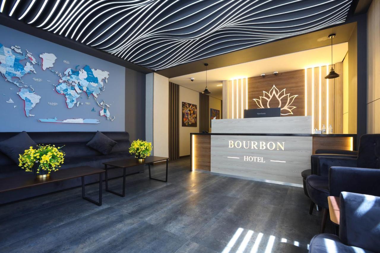 Bourbon Boutique Hotel Erevan Esterno foto