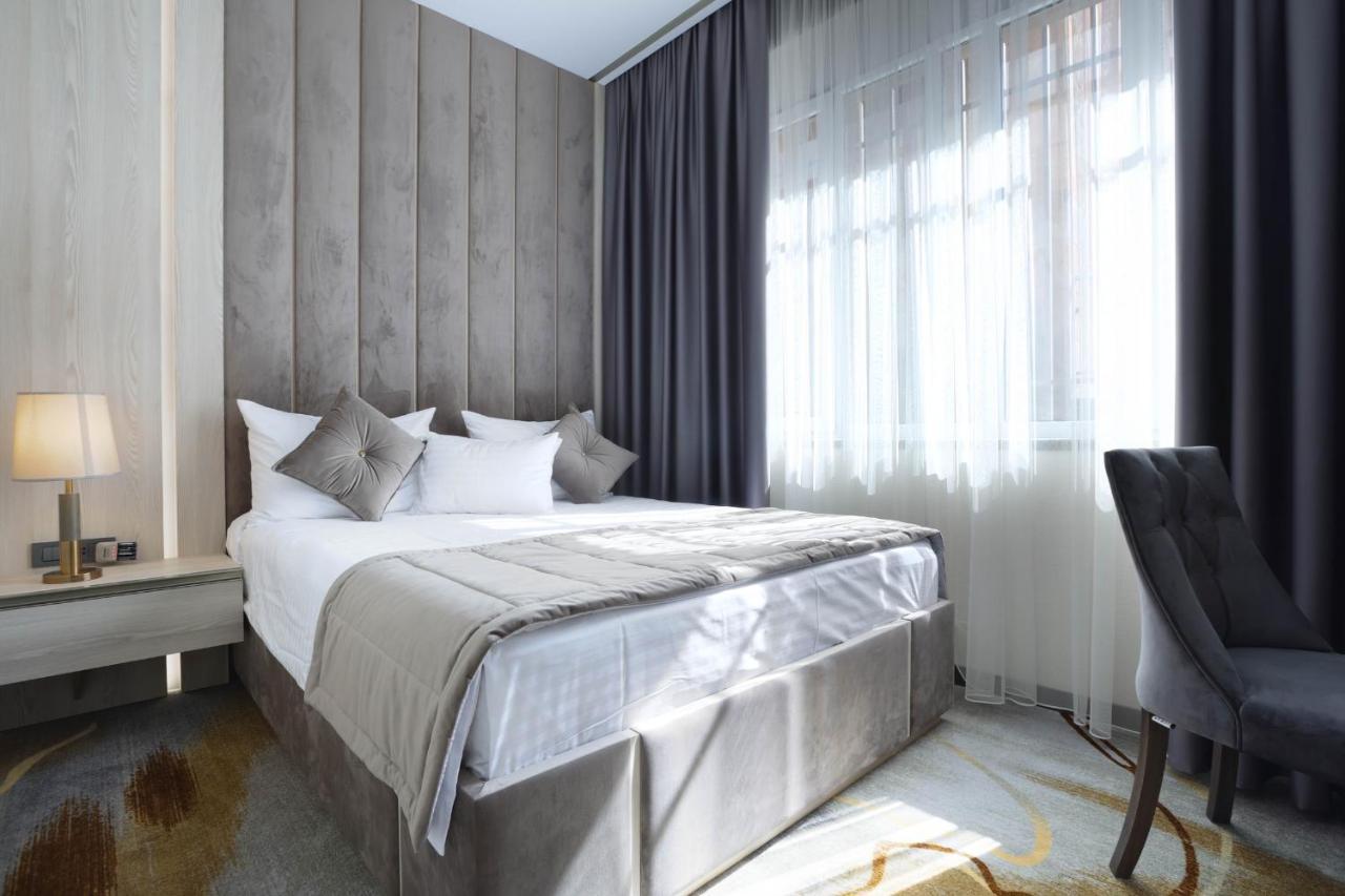 Bourbon Boutique Hotel Erevan Esterno foto
