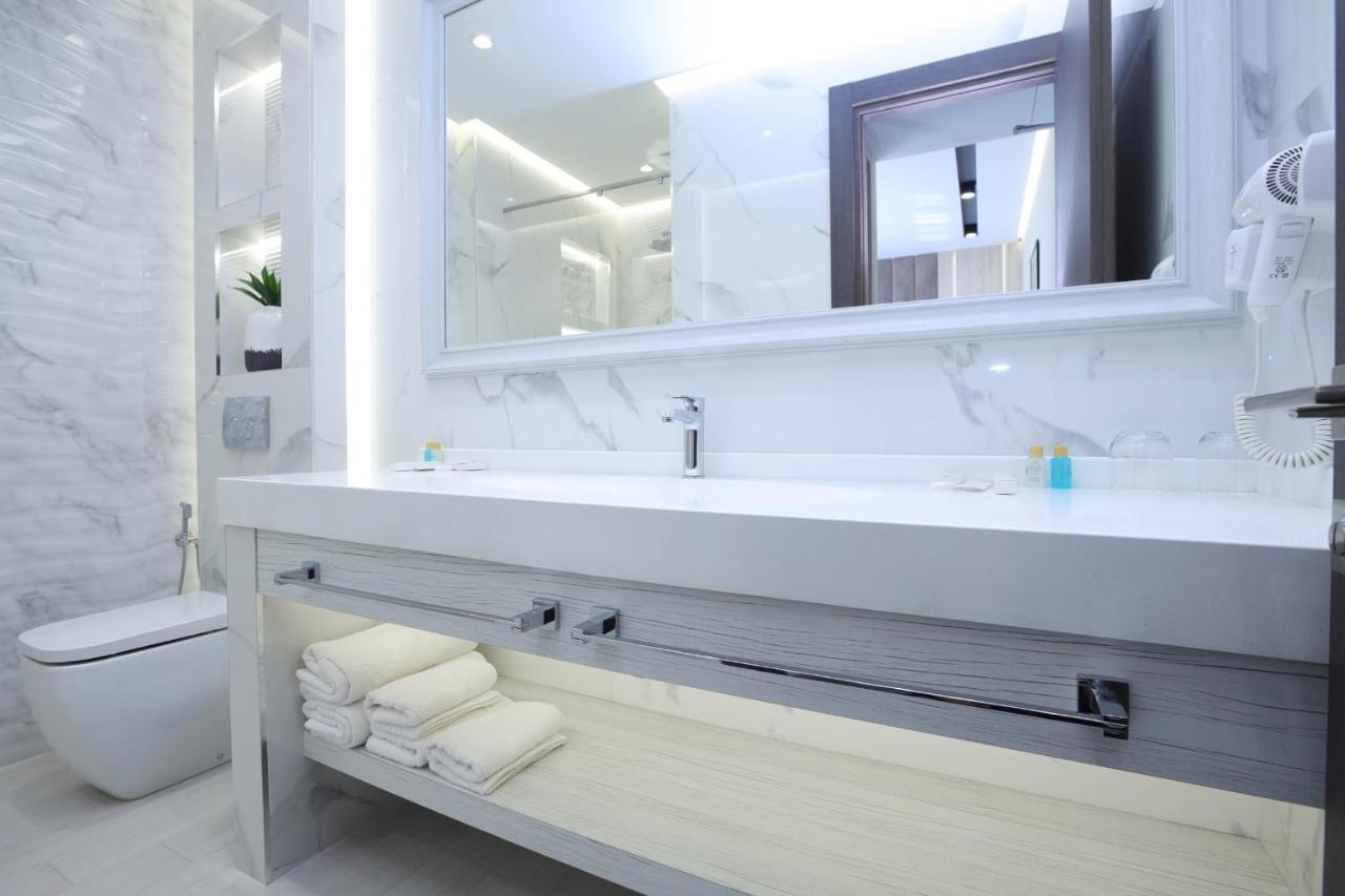 Bourbon Boutique Hotel Erevan Esterno foto